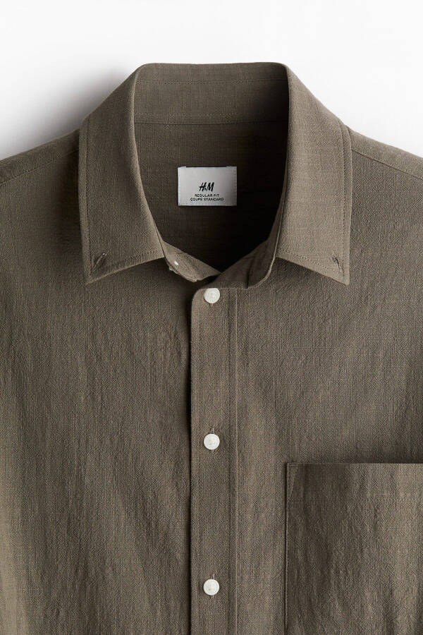 Regular fit, textured shirt. - 8