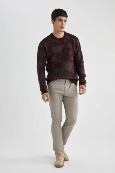 Relax Fit Patterned Crew Neck Sweater (Burgundy) - 5