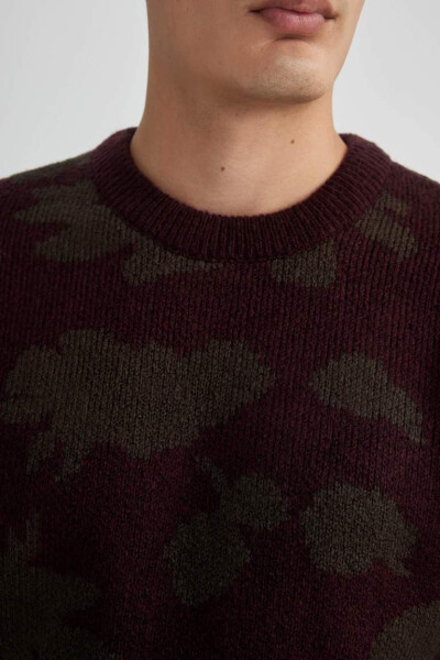 Relax Fit Patterned Crew Neck Sweater (Burgundy) - 8