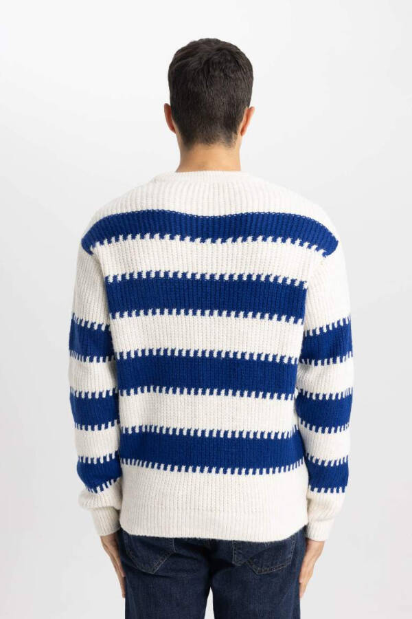 Relax Fit Patterned Crew Neck Sweater (Ecru) - 6