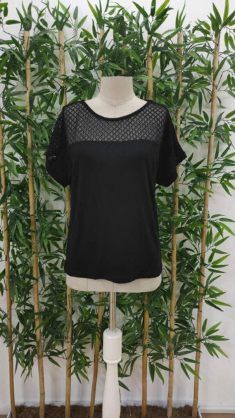 Relaxed, short-sleeved, crew neck viscose blouse. - 6