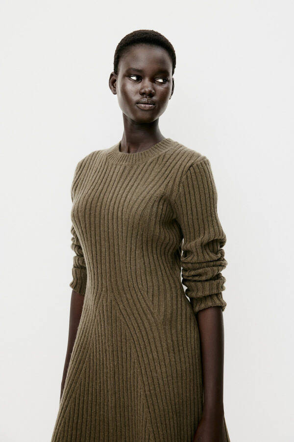 Ribbed knit dress - 3