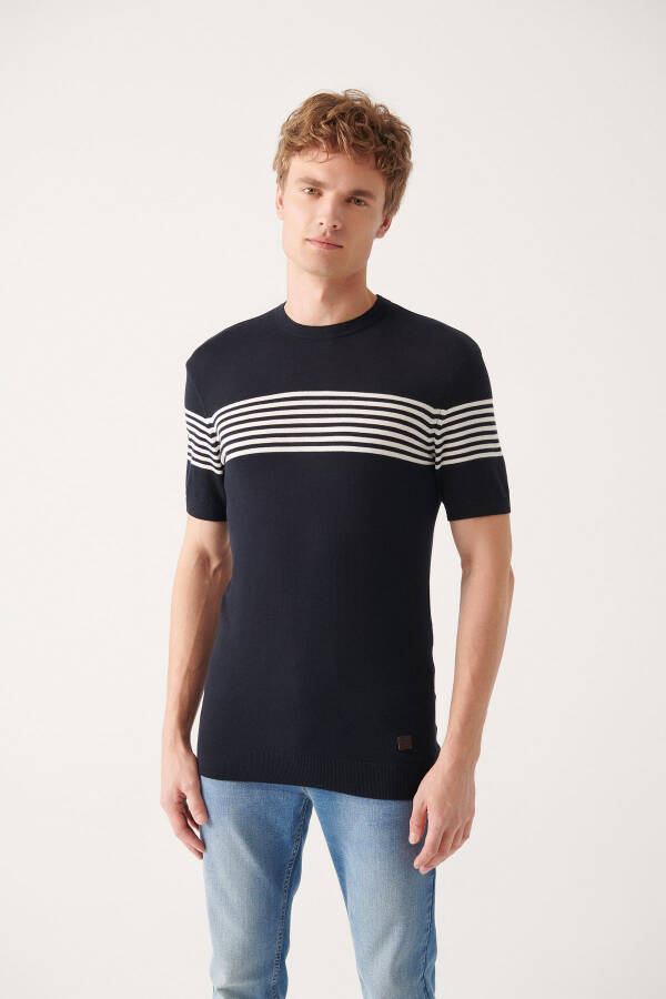 Ribbed, regular fit, navy blue knitted T-shirt. Stripe details on chest and sleeves, crew neck. - 1