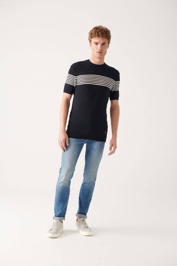 Ribbed, regular fit, navy blue knitted T-shirt. Stripe details on chest and sleeves, crew neck. - 6