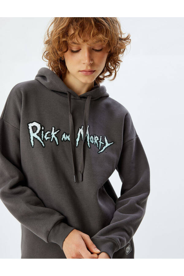 Rick and Morty Oversize Arkası Baskılı Kapüşonlu Sweatshirt Lisanslı Şardonlu - 8