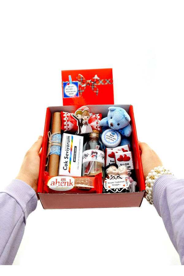 Romantic Birthday Anniversary Gift Set for Lover in Red Box - 1