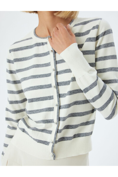 Round Neck Long Sleeve Knit Cardigan - 17