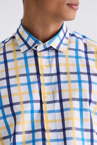 Saks Slim Fit Collar Button-Down Shirt - 6