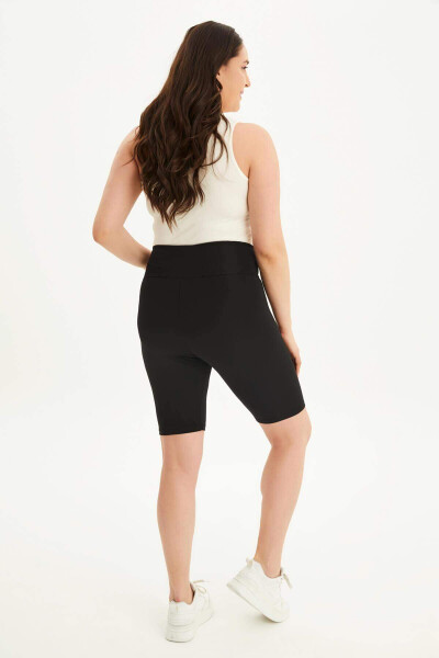 Seamless Short Leggings with Envelope Waistband - 1