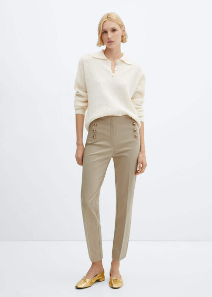 Short buttoned trousers - 52