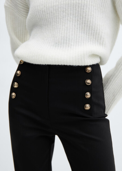 Short buttoned trousers - 43