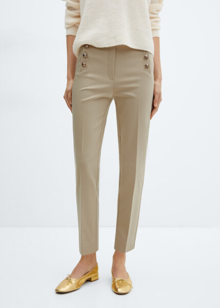 Short buttoned trousers - 38