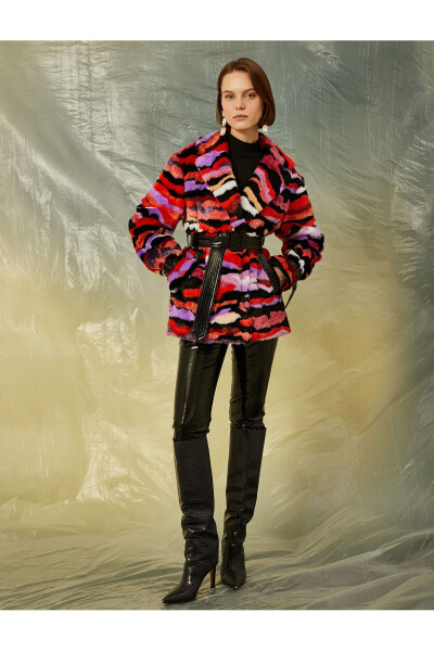 Short plush coat with a colorful belt - 2