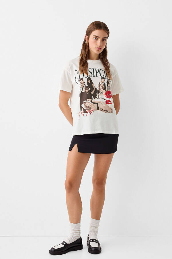 Short Sleeve Gossip Girls Printed T-Shirt - 5