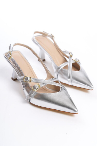 Silver Pointed Toe Buckle Heel Shoes - 10