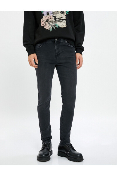 Skinny fit, slim fit, pocket jeans by Michael Jean. - 3