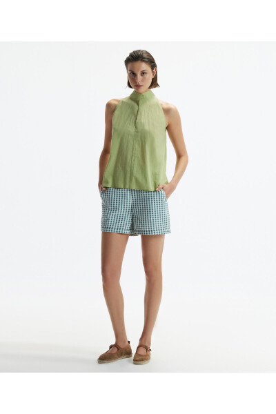 Sleeveless Button-Up Blouse with Stand Collar - 2