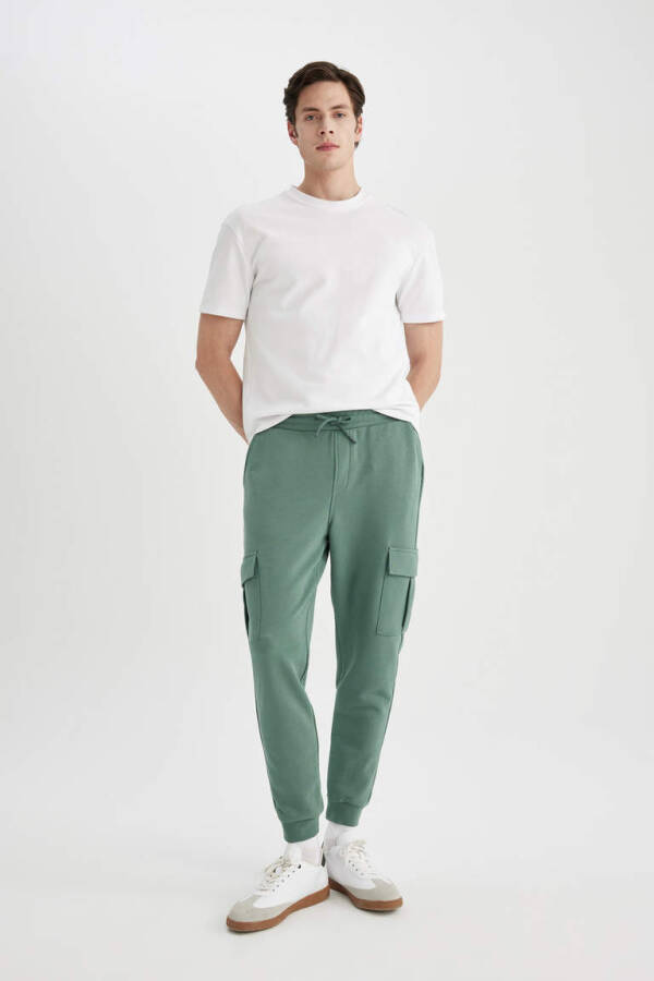 Slim Fit Cargo Pocket Elastic Leg Sweatpants Green - 3