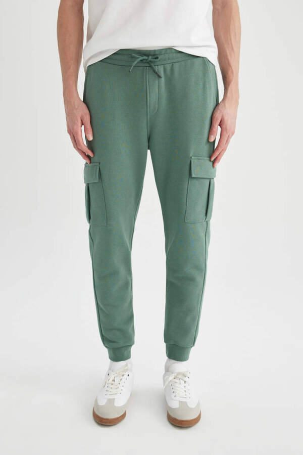 Slim Fit Cargo Pocket Elastic Leg Sweatpants Green - 4