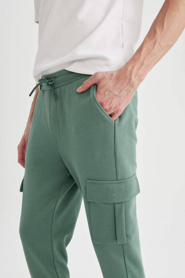 Slim Fit Cargo Pocket Elastic Leg Sweatpants Green - 5