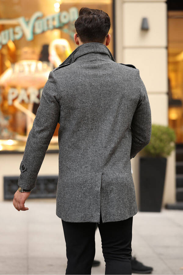 Slim fit, long cashmere coat. - 11