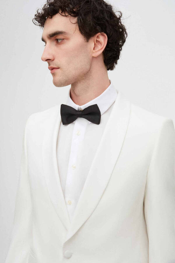 Slim Fit White Plain Groom & Tuxedo Suit - 42