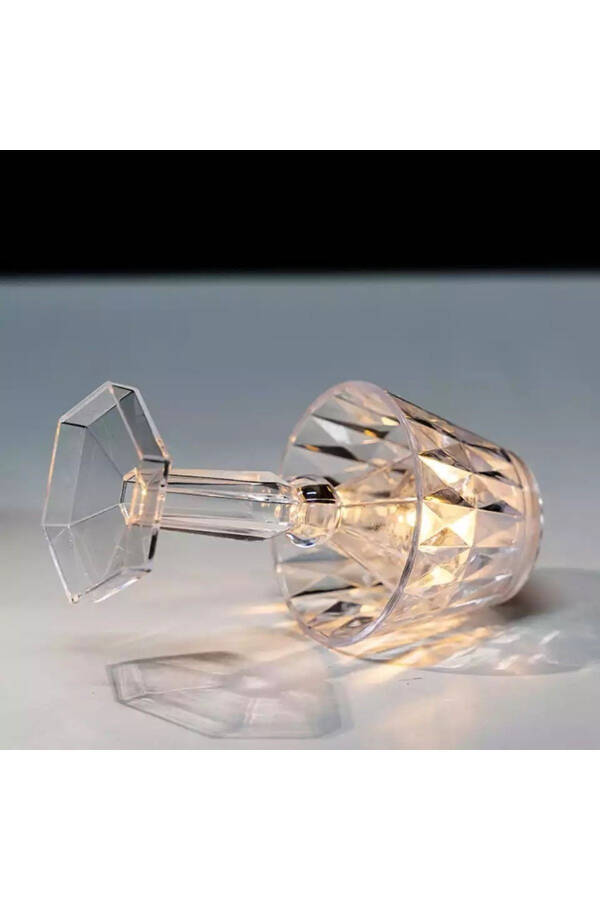 Small Crystal Diamond LED Table Lamp Battery-Powered Projection Transparent Lampshade 12 Cm - 3