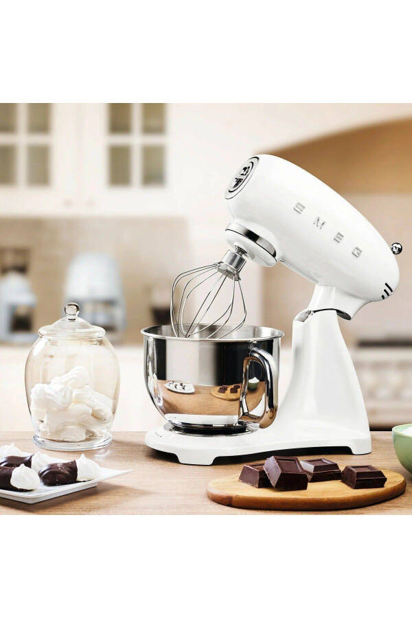 SMF03WHEU Retro 4.8 Litre White Stand Mixer - 2