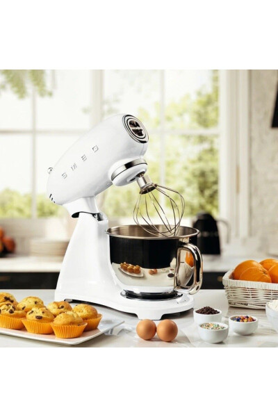 SMF03WHEU Retro 4.8 Litre White Stand Mixer - 4