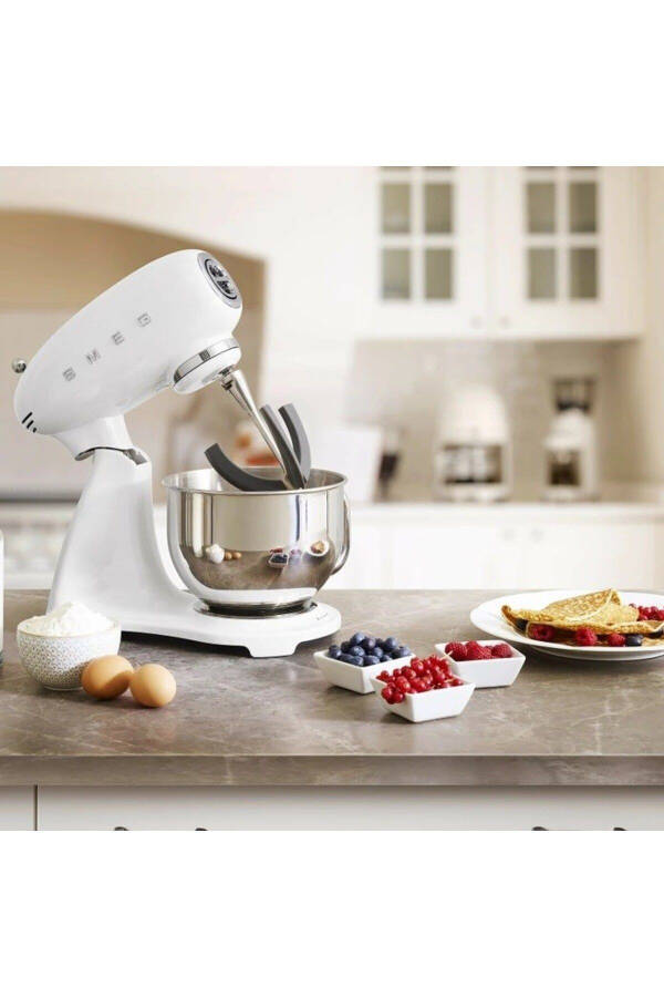 SMF03WHEU Retro 4.8 Litre White Stand Mixer - 5