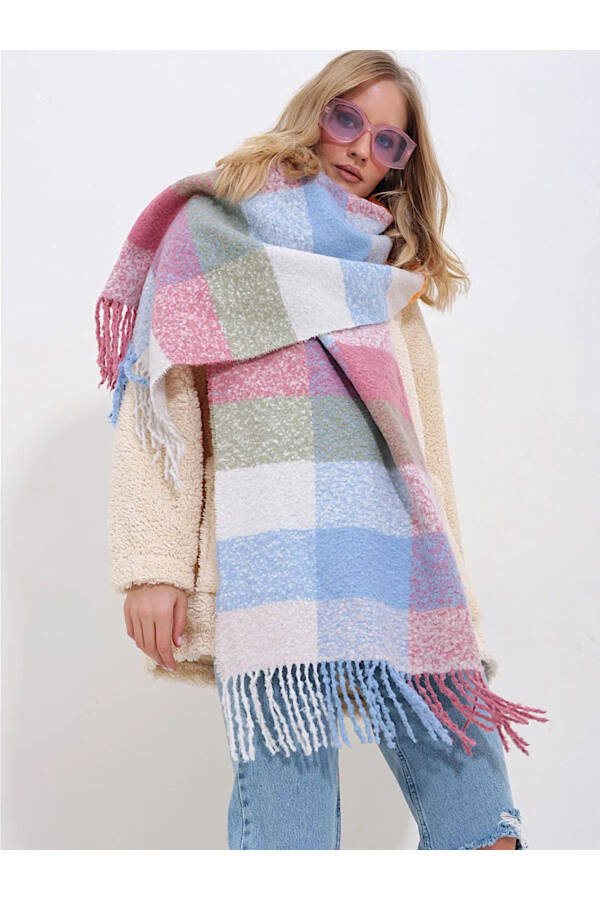 Soft Textured Plaid Puff Scarf - 2