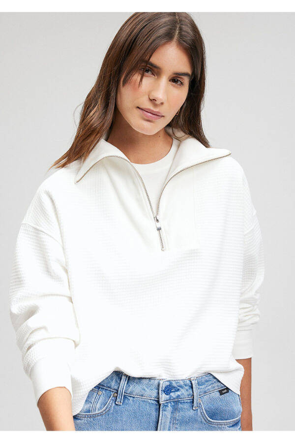 Sporty Lux Half-Zip White Sweatshirt 1s10169-70057 - 16