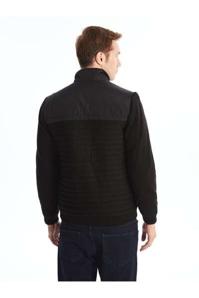 Standard fit, crew neck men's knitted cardigan. - 5