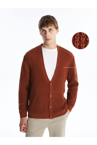 Standard fit V-neck men's knitted cardigan - 1