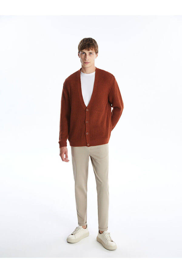 Standard fit V-neck men's knitted cardigan - 2