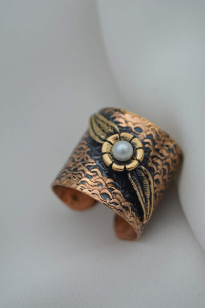 Stone Age Leaf Figurine Ring - 5