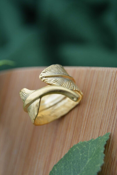 STONEAGE Adjustable Gold Plated Leaf Ring - 4