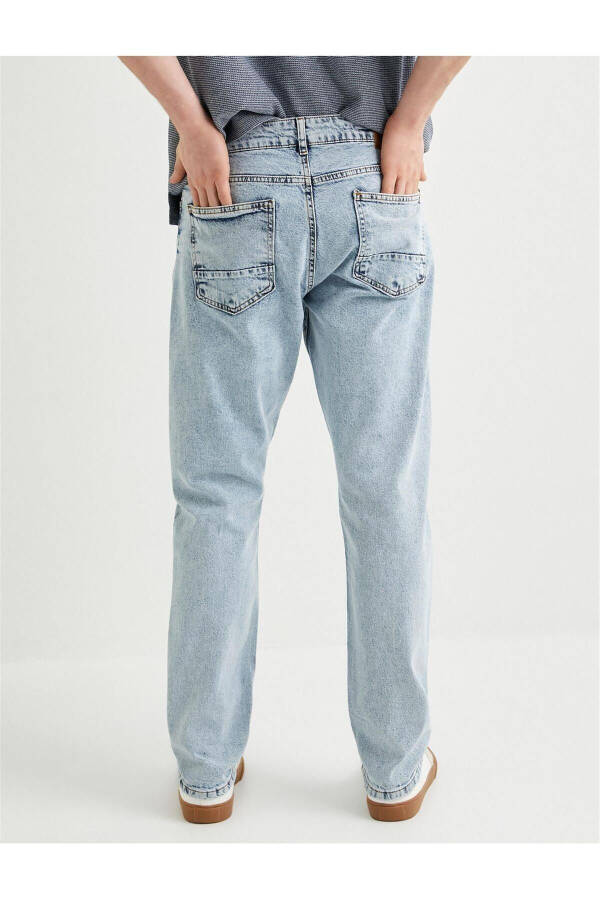 Straight Fit Pipe Leg Jeans - Mark Jean - 4