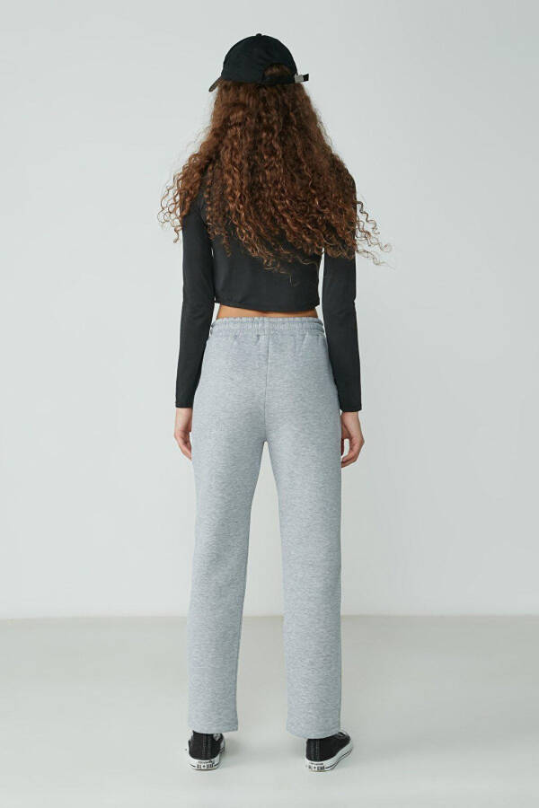 Straight Leg Sweatpants 901 Grey - 4