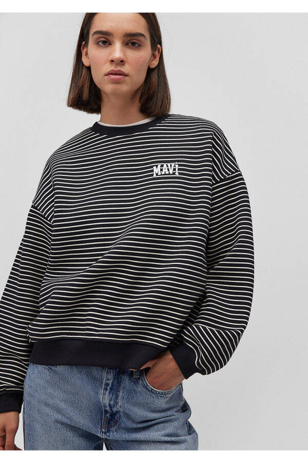 Striped Black Sweatshirt with Logo Print 1s10100-85143 - 8