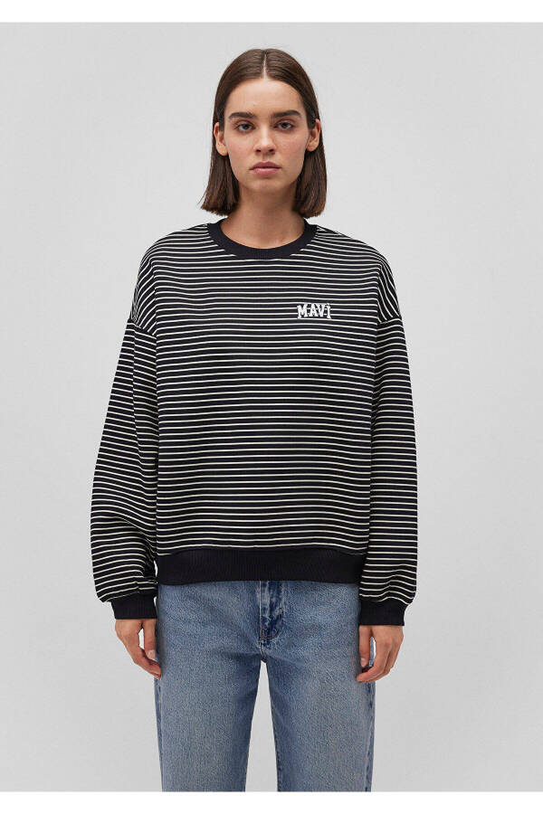 Striped Black Sweatshirt with Logo Print 1s10100-85143 - 11