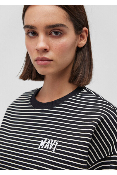 Striped Black Sweatshirt with Logo Print 1s10100-85143 - 13