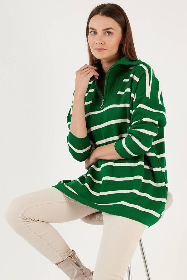 Striped Half-Zip Oversized Knit Sweater 4616080 - 6