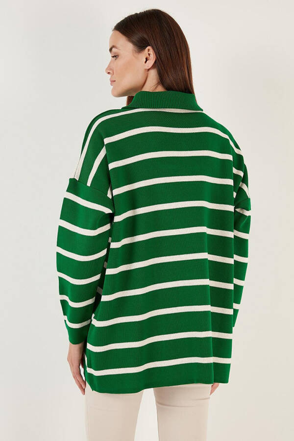 Striped Half-Zip Oversized Knit Sweater 4616080 - 10