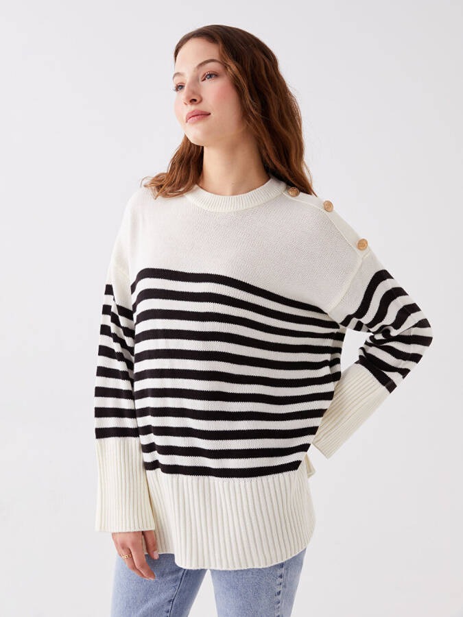 Striped Long Sleeve Oversized Women's Knit Sweater with a Bicycle Neck - 9