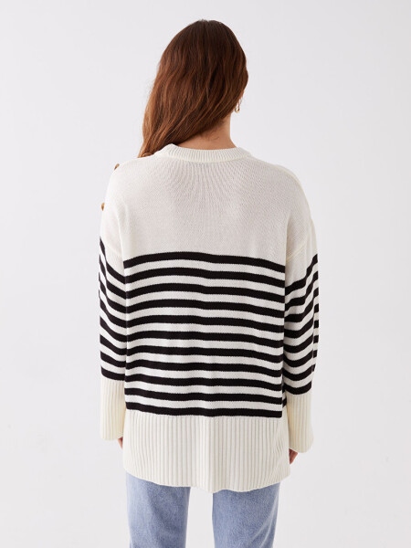 Striped Long Sleeve Oversized Women's Knit Sweater with a Bicycle Neck - 5