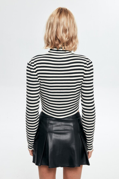 Striped Turtleneck Sweater Ecru-Black - 5