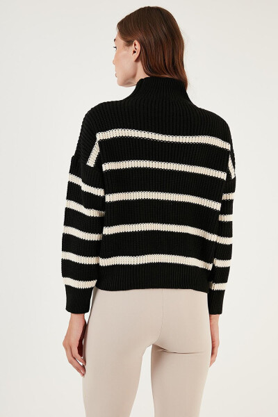 Striped Turtleneck Winter Sweater 4616118 - 15