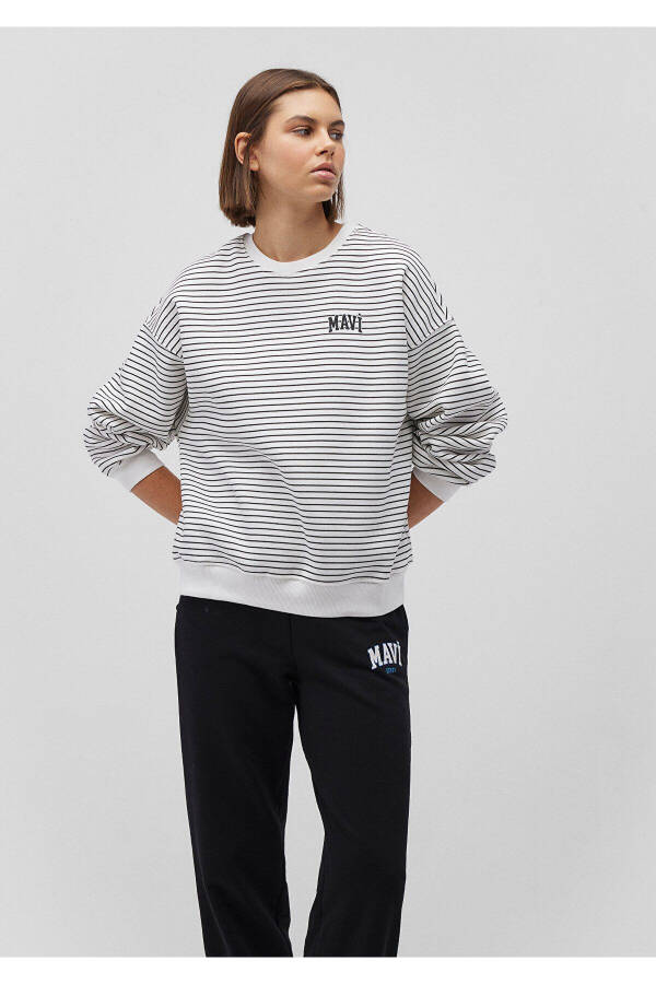 Striped White Sweatshirt with Logo Print 1s10100-85386 - 7