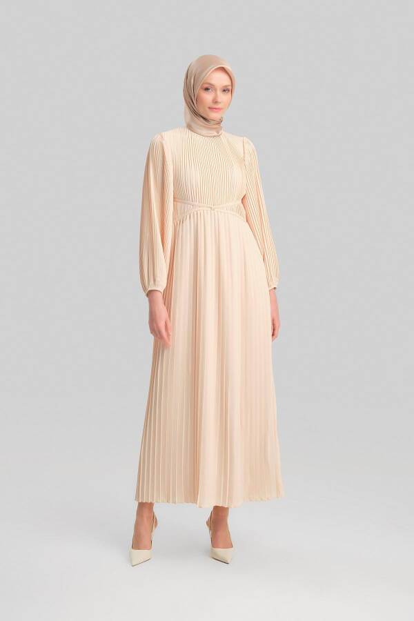 Stylish, pleated dress. Code: 24Y9818. Color: Moonstone. - 3